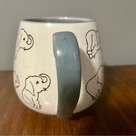 Elephants Mug by Meritage Pot Belly Grey Coffee 12 oz 4"H Stoneware Gray - Picture 2 of 7